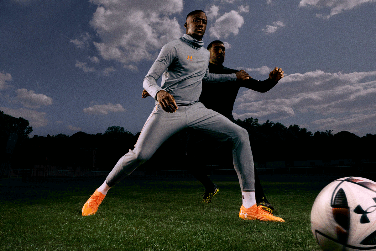 UA Challenger Pro – идеалната екипировка за футбол