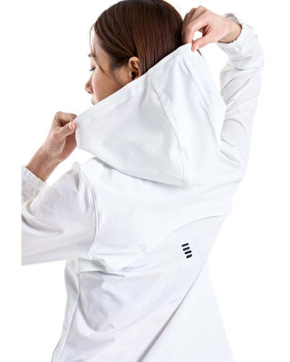 Яке Жени OUTRUN THE STORM JACKET Under Armour 