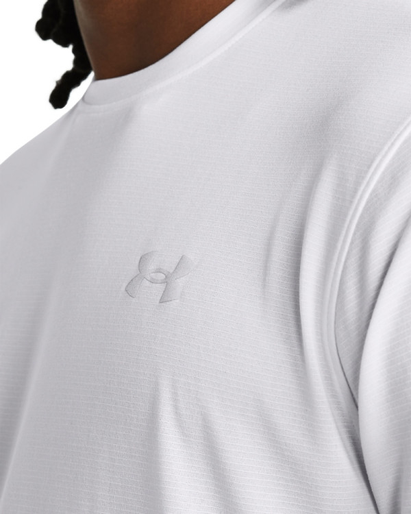 Тениска Мъже LAUNCH SHORTSLEEVE Under Armour 